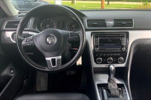 2012 Volkswagen Passat 2.5 SE